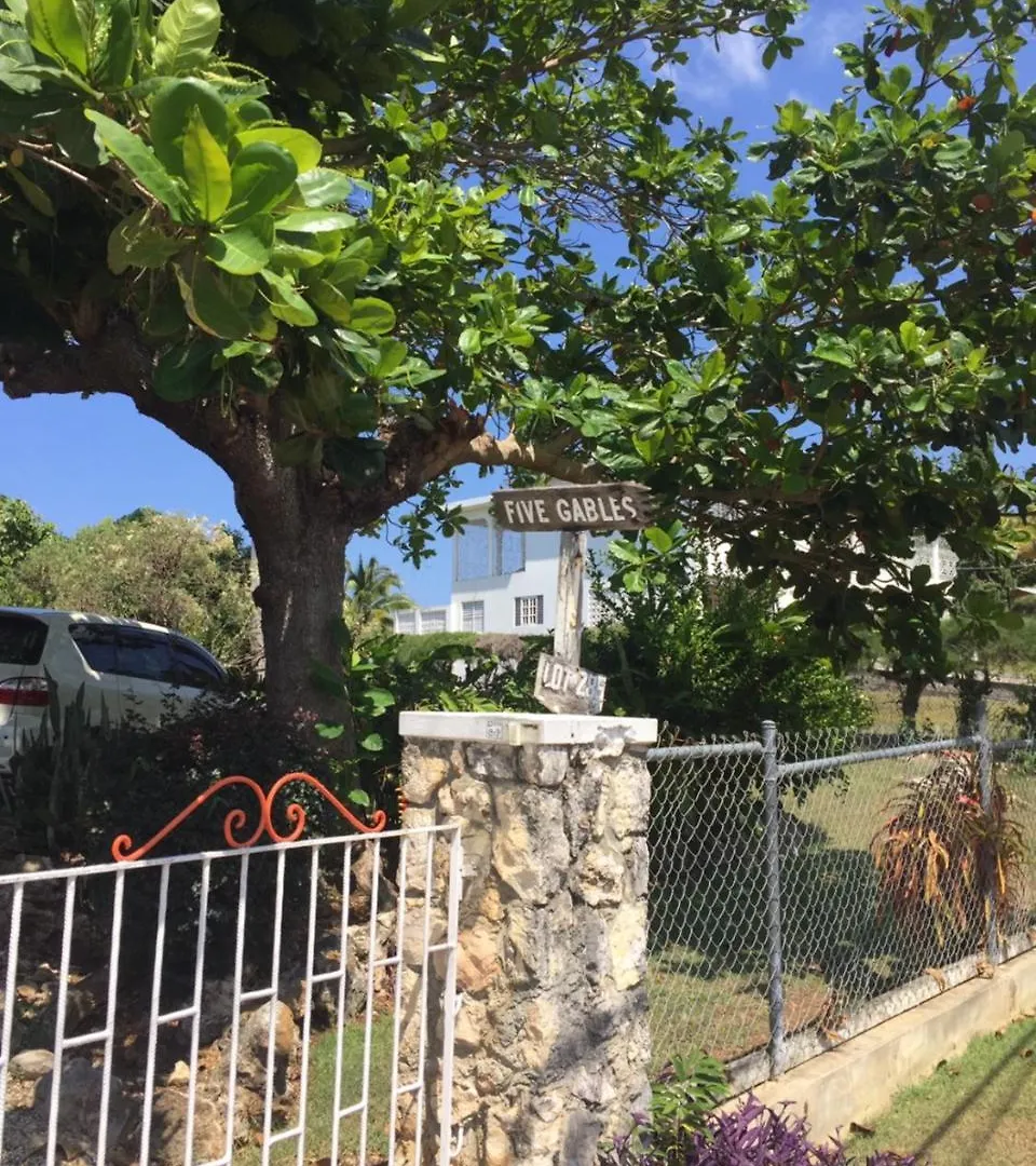 Five Gables Hostel Montego Bay